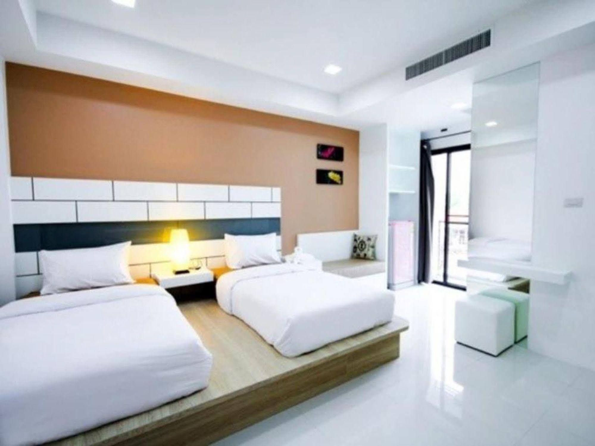 S5 Residence&Cafe Chalong Exterior foto