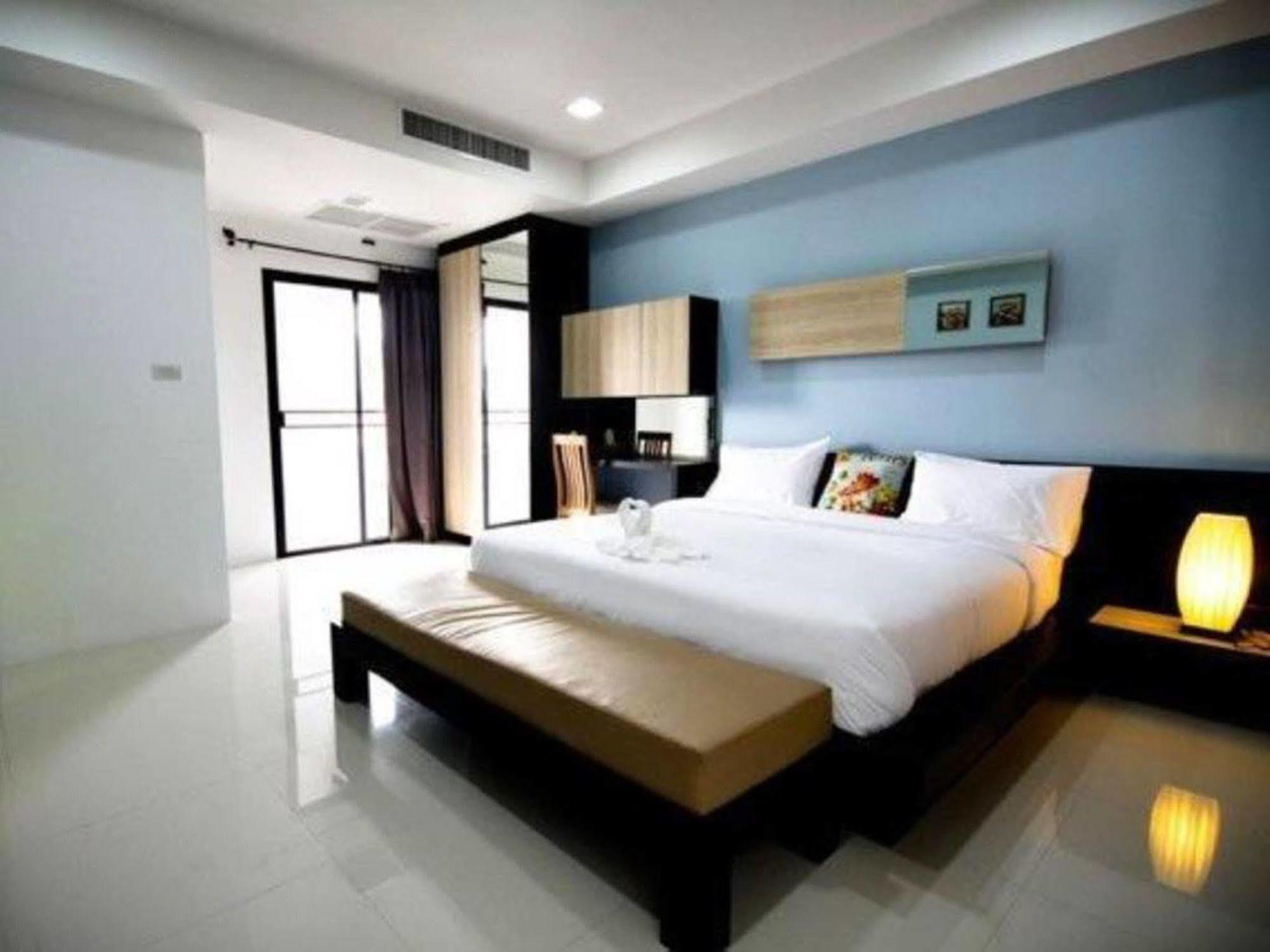 S5 Residence&Cafe Chalong Exterior foto